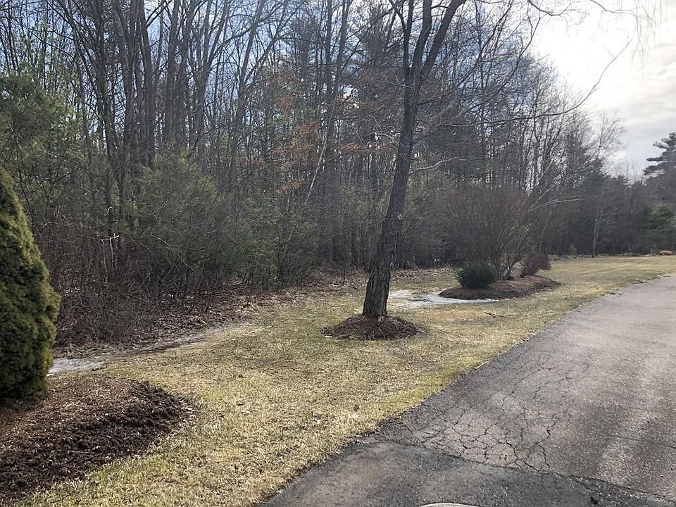 2nd image of 20 Villa Dr