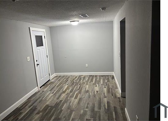 4th image of 216 E 2nd St