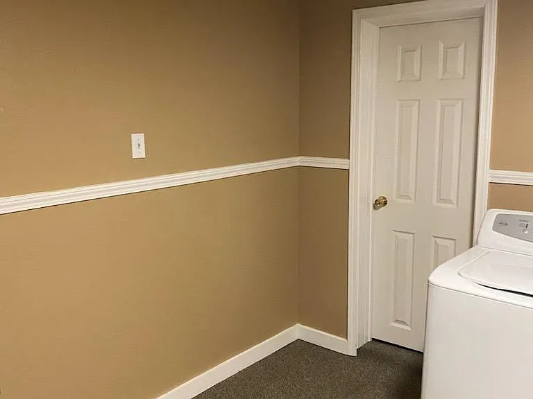 2423 Franklin Ave — Photo 16