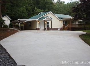 311 Scataway Rd, Hiawassee, GA 30546