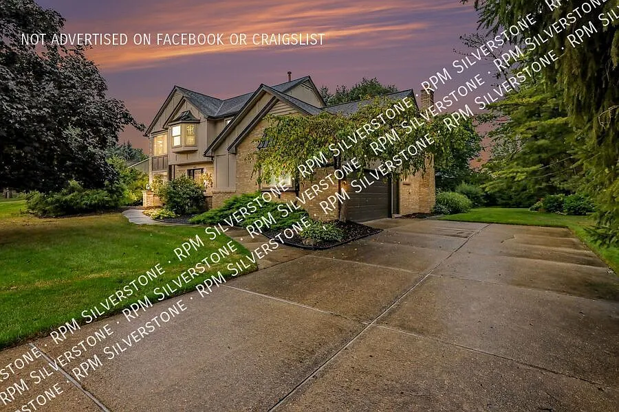869 Timberline Dr