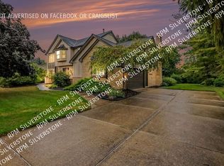 869 Timberline Dr, Rochester Hills, MI 48309