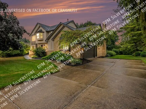 869 Timberline Dr, Rochester Hills, MI 48309