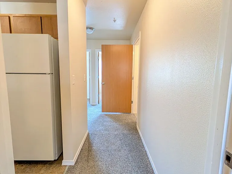 Wellesley Park Apartments — Photo 126