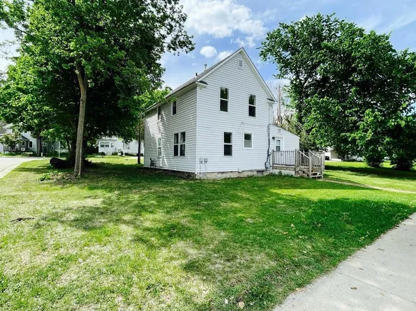 415 Francis St, Faribault, MN 55021