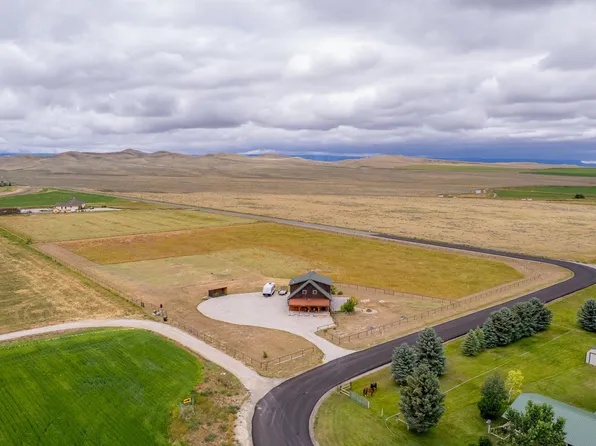 2286 Lane 10, Powell, WY 82435