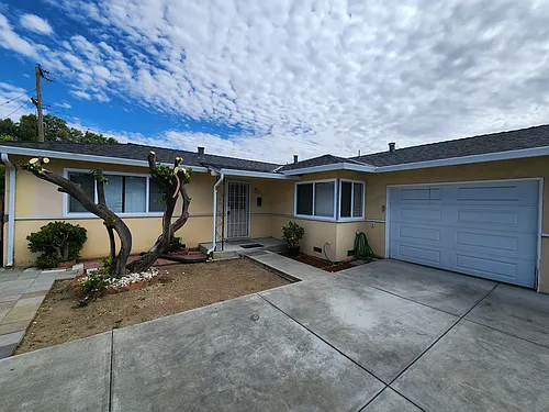 3499 Payne Ave Photo 1