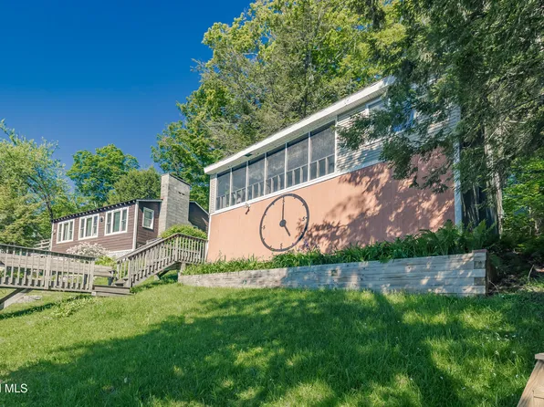 2540 May Road, Hagaman, NY 12074