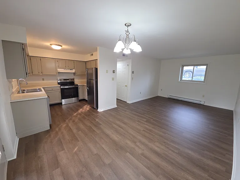 1514 N Reading Rd #B — Photo 1