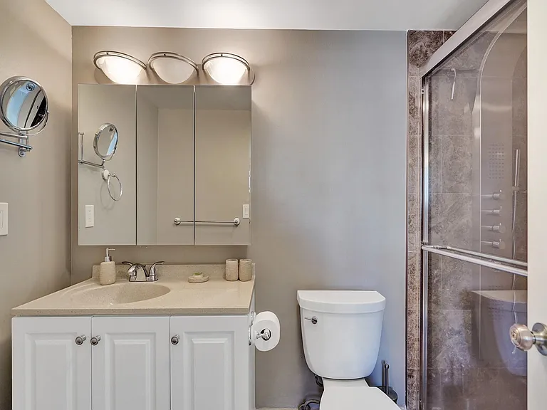 401 SE 3rd St #107 — Photo 15