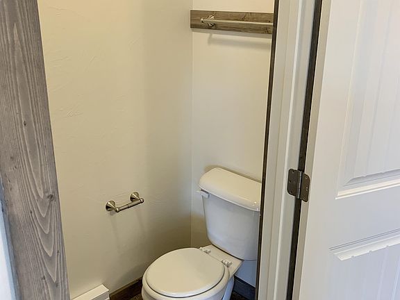 3rd image of 841 Gibbon St #4