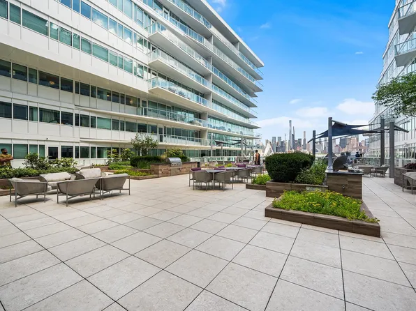 800 Avenue At Port Imperial image 18 of 28