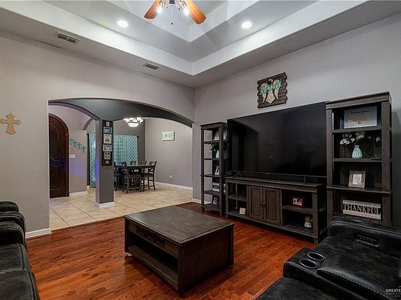 4th image of 1506 Pheasant Dr