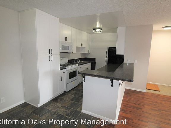 3rd image of 265 Channel Islands Blvd