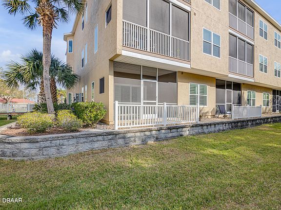 3rd image of 468 Bouchelle Dr APT 129