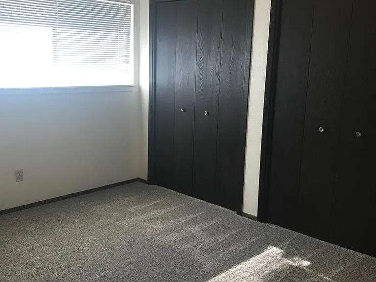 1216 S Juniper St — Photo 32