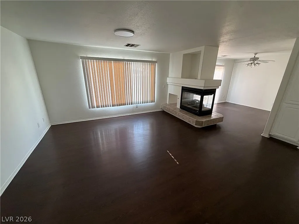 3 bed, 2.5 bath, 1520 sqft, $1,850 — Photo 3
