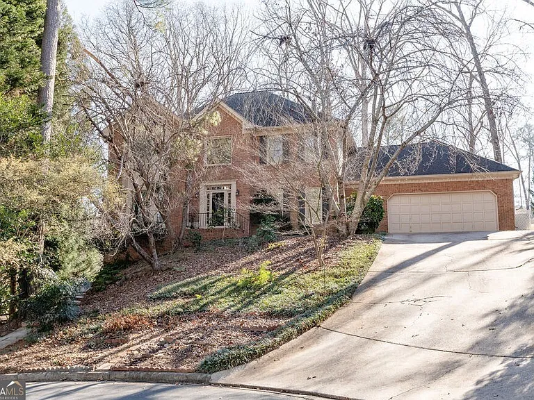 10315 Crescent Ridge Dr — Photo 1