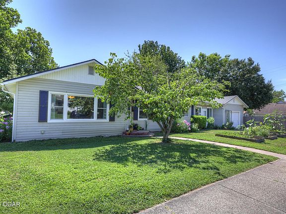2nd image of 1201 Mississippi Ave