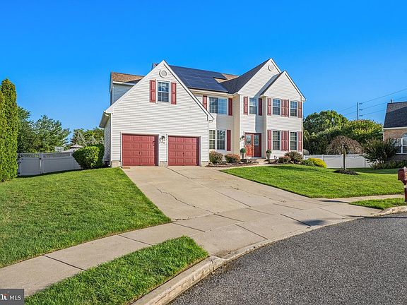 2nd image of 38 Chestertown Rd