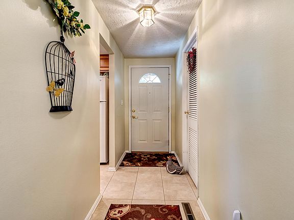 3rd image of 3705 Managua Dr