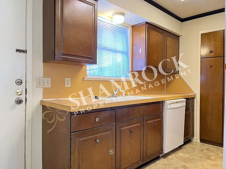 6710 May Dr — Photo 5