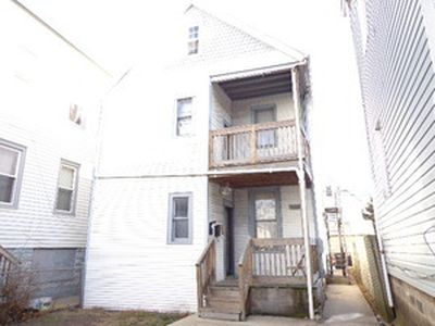 8209 S Houston Ave, Chicago, IL, 60617