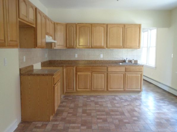 17 Maple Ave #3