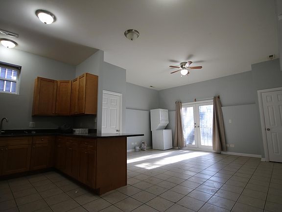 4th image of 3100 W Arthington St #G