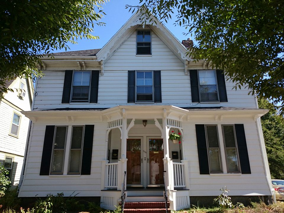 2nd image of 894 Adams St