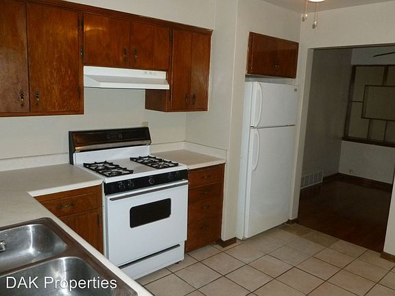 2nd image of 7403 N Teutonia Ave #1