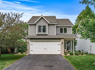 479 Poplar Dr, Shoreview, MN 55126