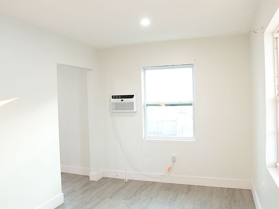 4th image of 1768 NW 112th Ter #4