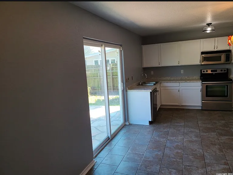 718 Inks Farm — Photo 3