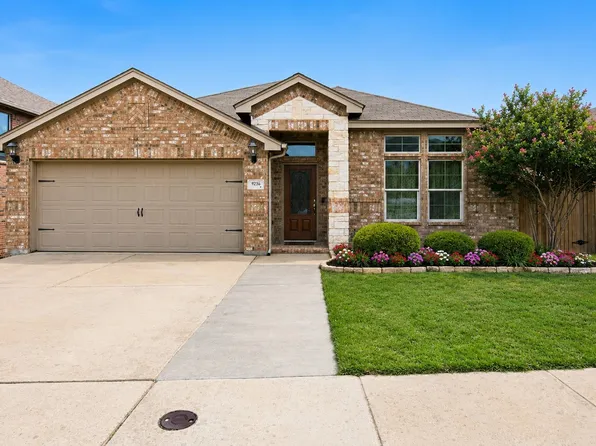 9236 Hunters Ct, White Settlement, TX 76108
