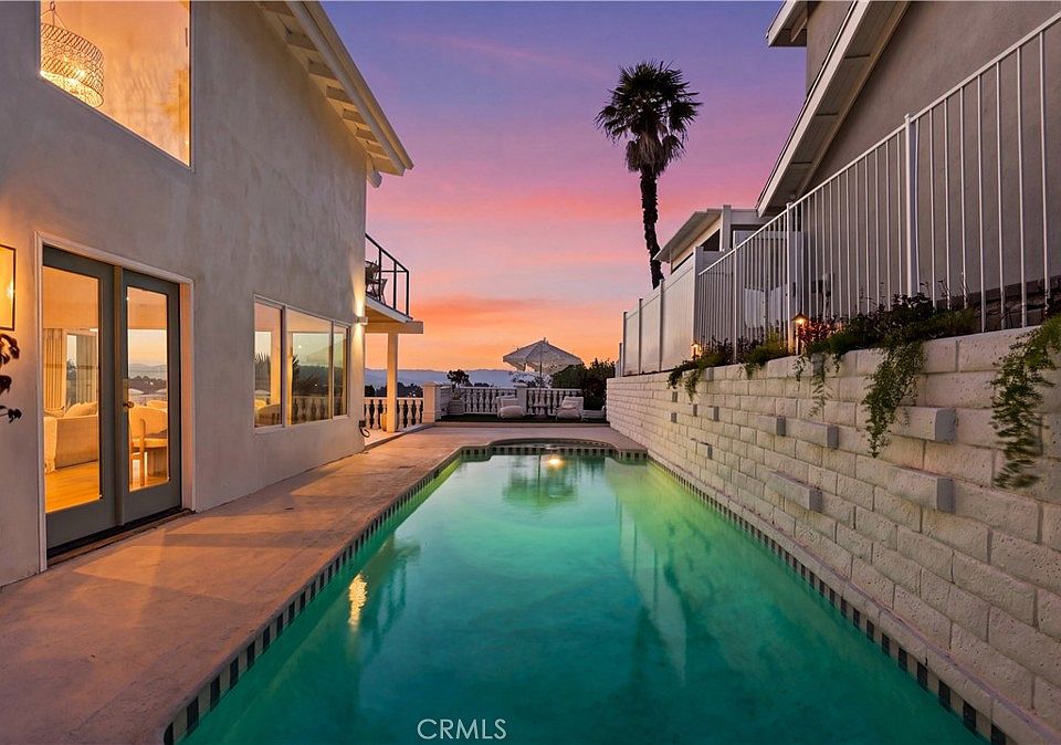 20967 Bandera St, Woodland Hills, CA 91364 | MLS #SR26205832 | Zillow