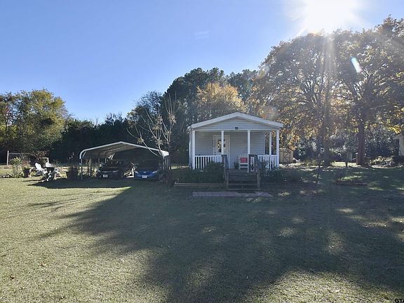 2nd image of 16446 Lakeview Cir