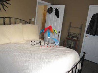 5th image of 808 W Junior Ter APT 104