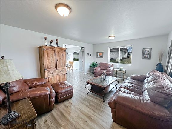 2nd image of 126 Sibley Ln