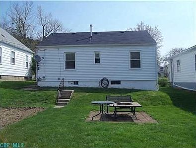 4th image of 835 Franklin Ave