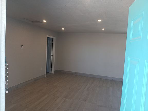 4th image of 37316 Pearl Ave #2