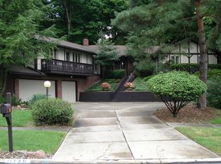 11736 River Ridge Rd, Strongsville, OH 44136