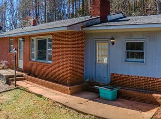 166 Cassada Dr, Franklin, NC 28734