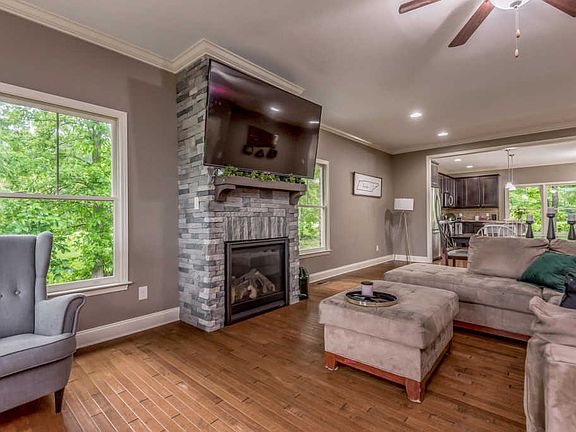 5th image of 290 Wedgewood Dr