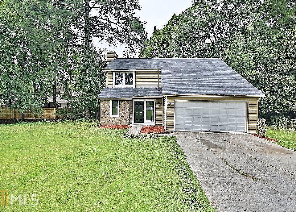 1st image of 18 Briar Gate Ln