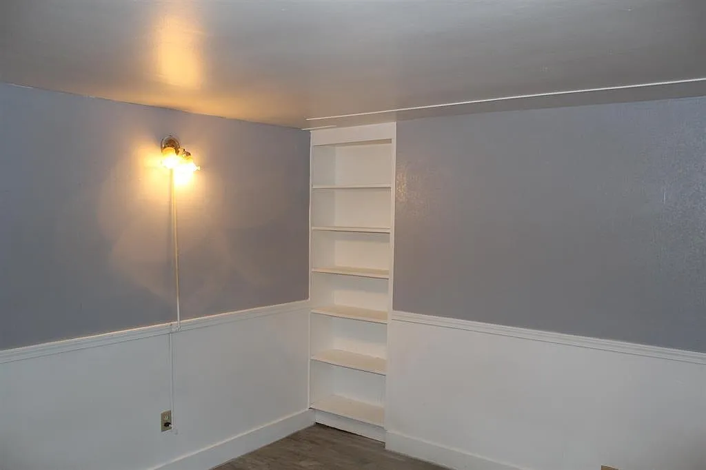 2 bed, 1.0 bath, 800 sqft, $1,000 — Photo 3