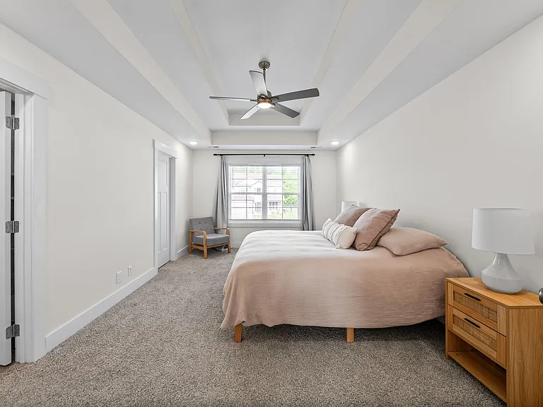 354 Frontier Dr — Photo 20