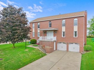 1012 Stonehedge Dr, Coraopolis, PA 15108