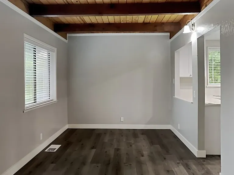 2818 Alhambra Dr — Photo 4