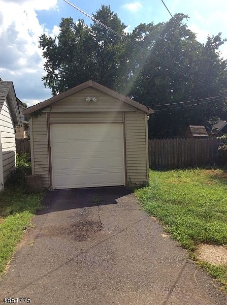 2nd image of 69 Rhode Island Ave